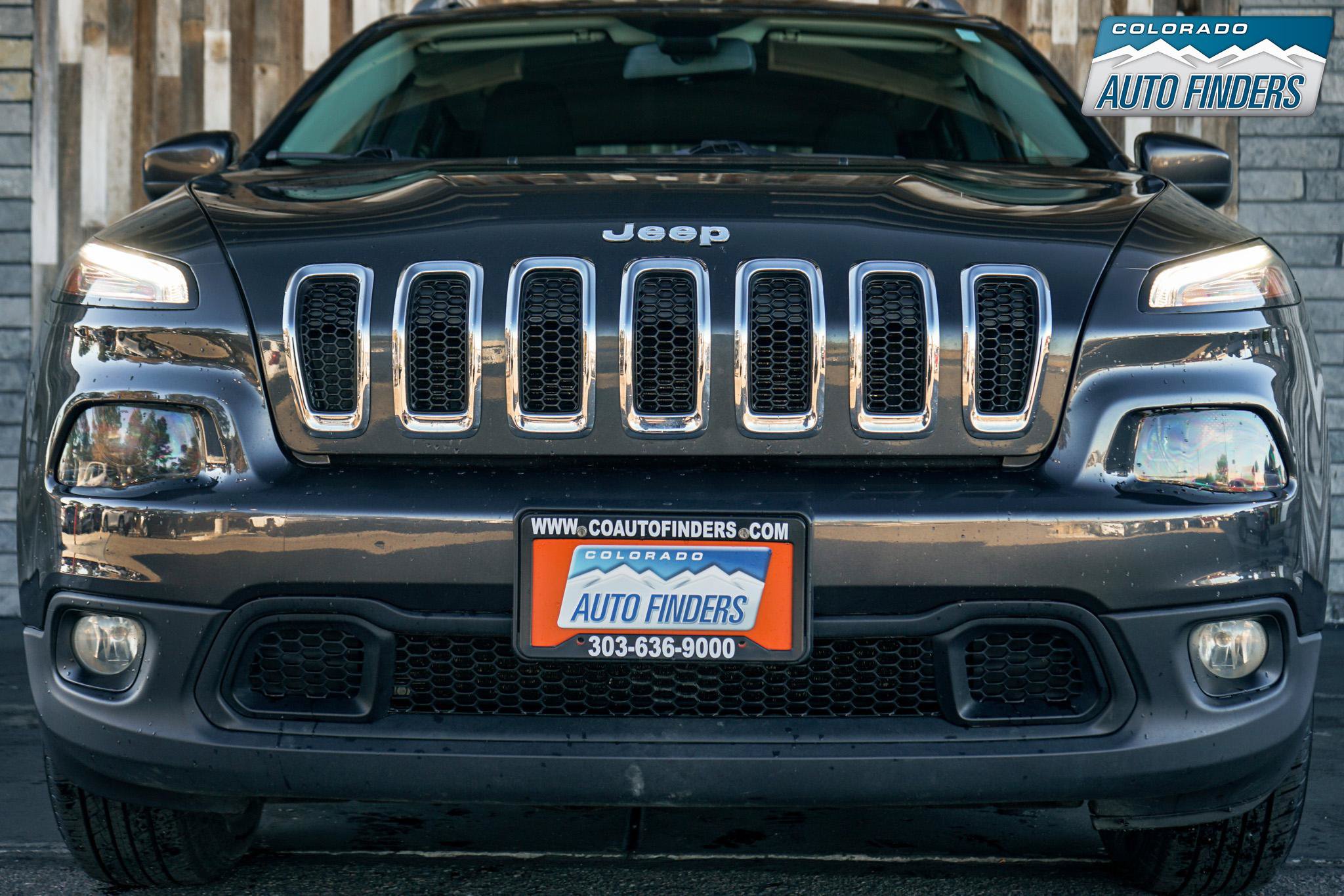 Used 2016 Jeep Cherokee Latitude w/ Cold Weather Group AWD/4WD image 6