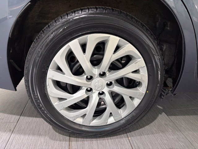 Used 2018 Toyota Corolla LE FWD image 24