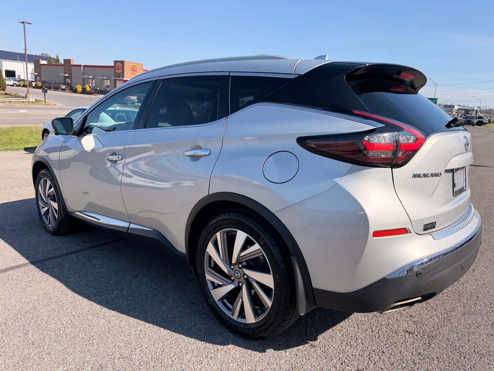 Used 2020 Nissan Murano SL w/ Moonroof Package AWD/4WD image 4