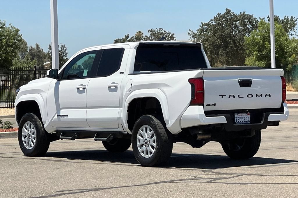 Certified 2025 Toyota Tacoma SR5 w/ SR5 Upgrade Package AWD/4WD image 7