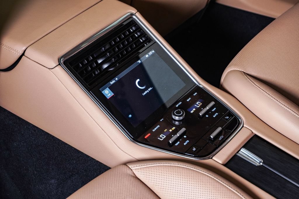 Certified 2023 Porsche Panamera 4 Platinum Edition AWD/4WD image 18