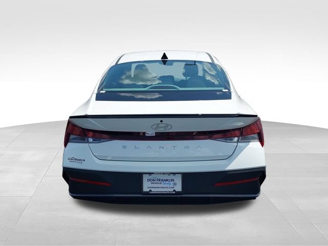 New 2026 Hyundai Elantra Sport FWD image 4