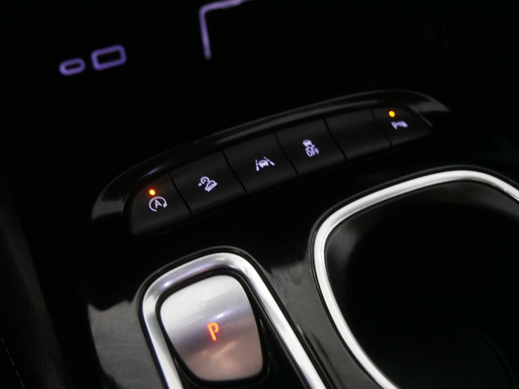 Used 2023 Buick Envision Essence w/ Sport Touring Package AWD/4WD image 27