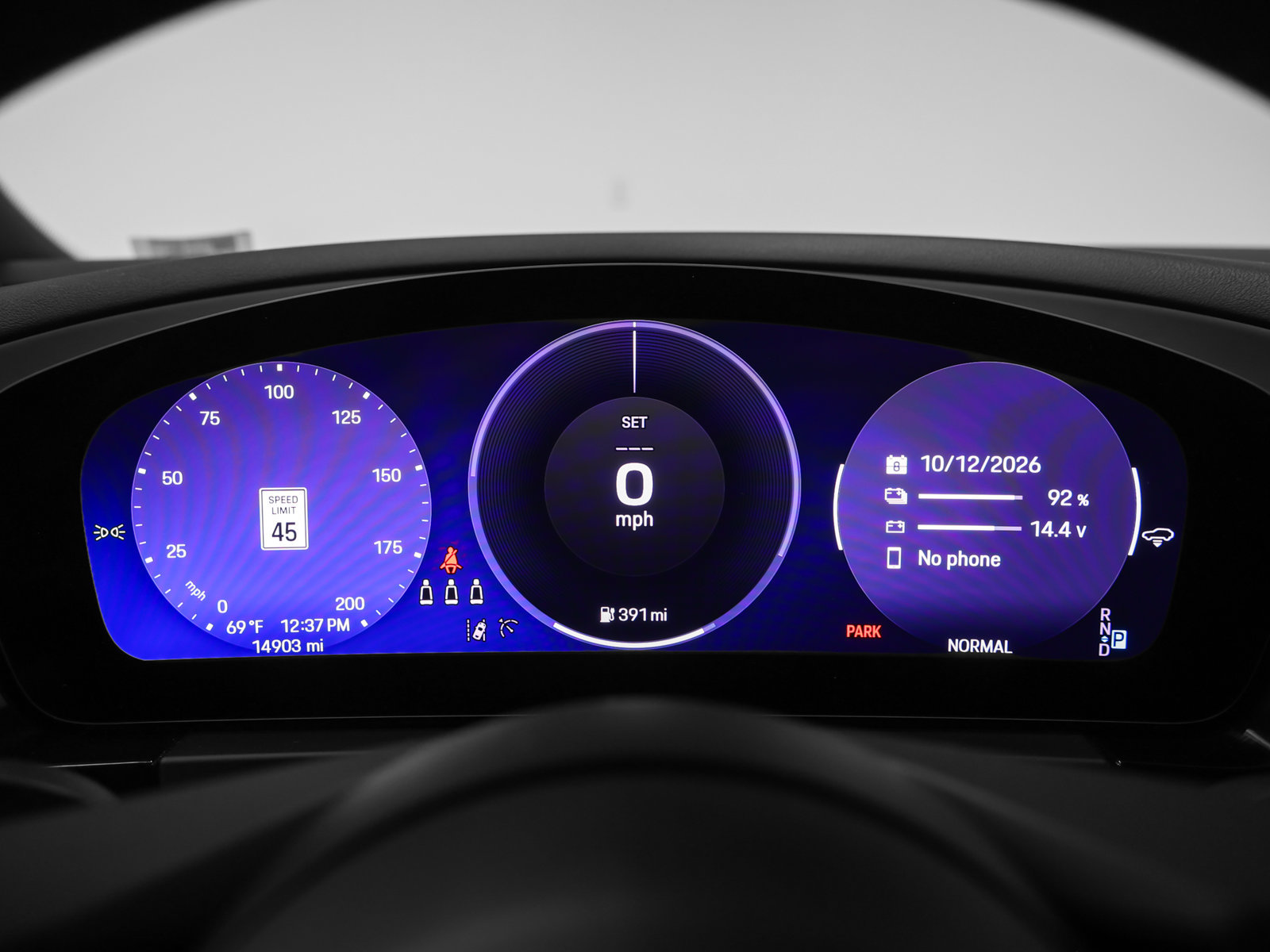 Certified 2025 Porsche Macan Electric RWD image 28