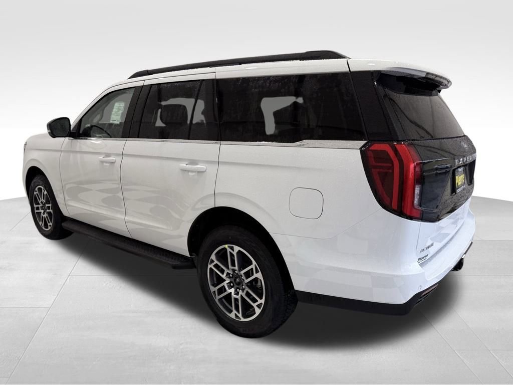 New 2026 Ford Expedition Active AWD/4WD image 2