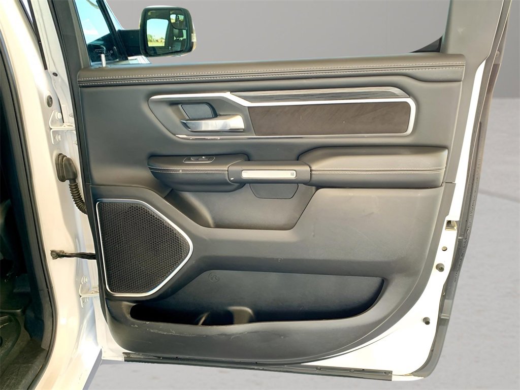 Used 2024 RAM 1500 Laramie image 24