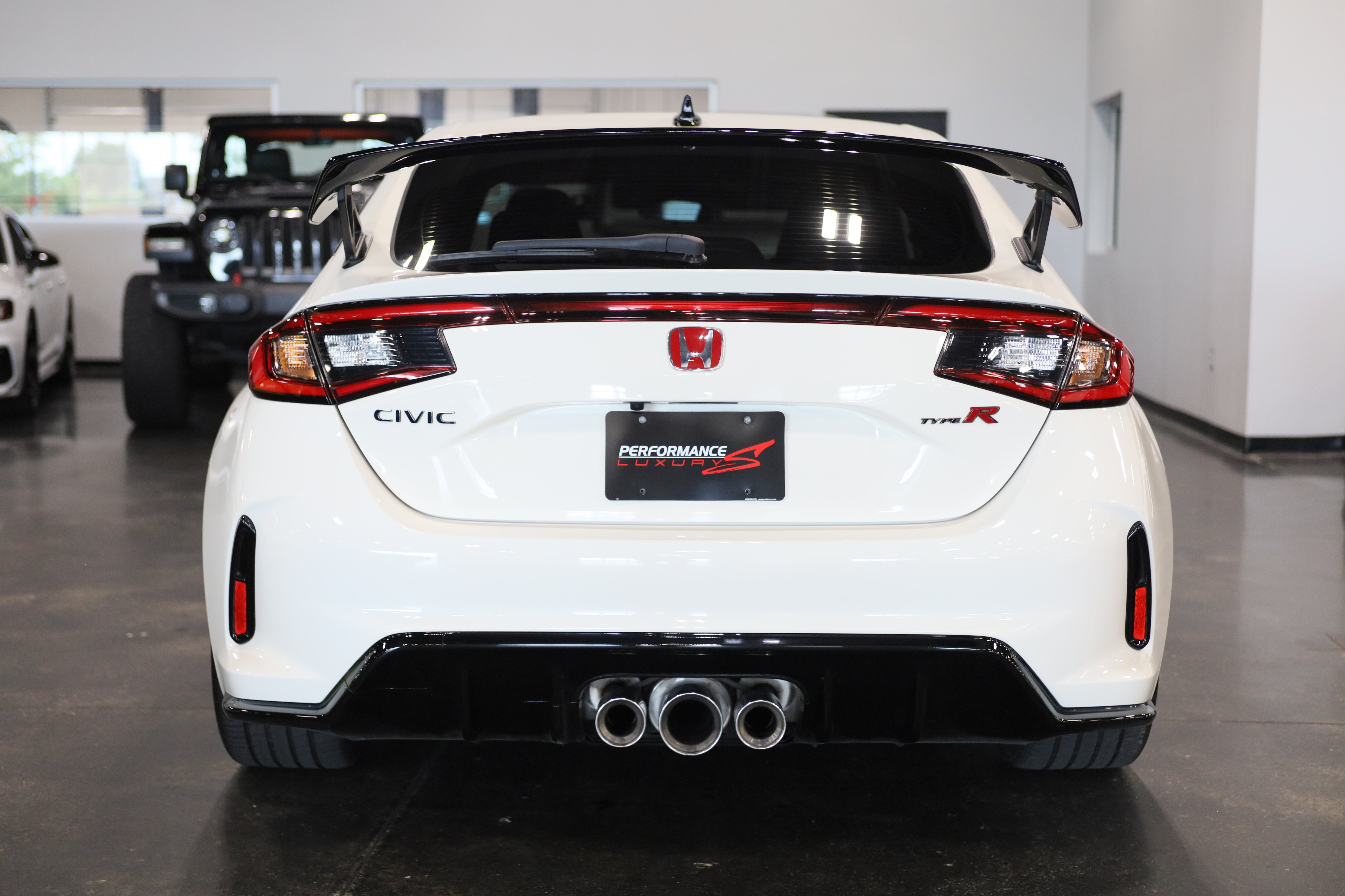 Used 2023 Honda Civic Type R image 5