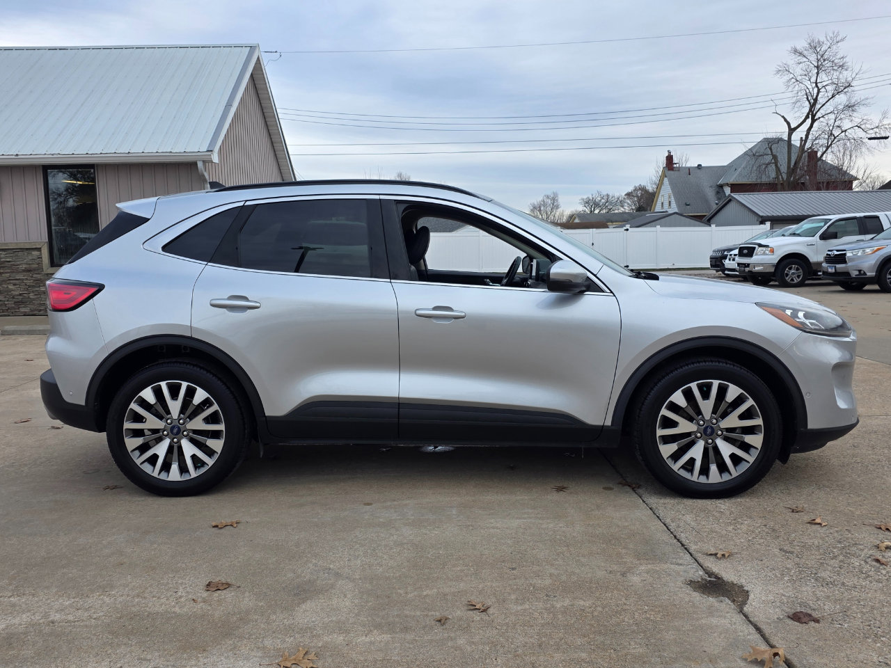 Used 2020 Ford Escape Titanium w/ Titanium Premium Package 2.0 image 21