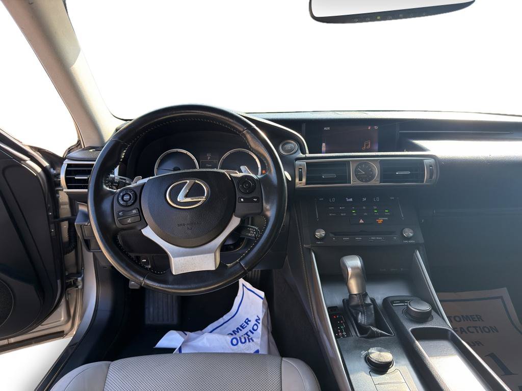 Used 2015 Lexus IS 250 RWD image 8