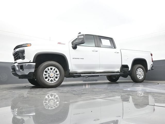 Used 2024 Chevrolet Silverado 2500 LT AWD/4WD image 59