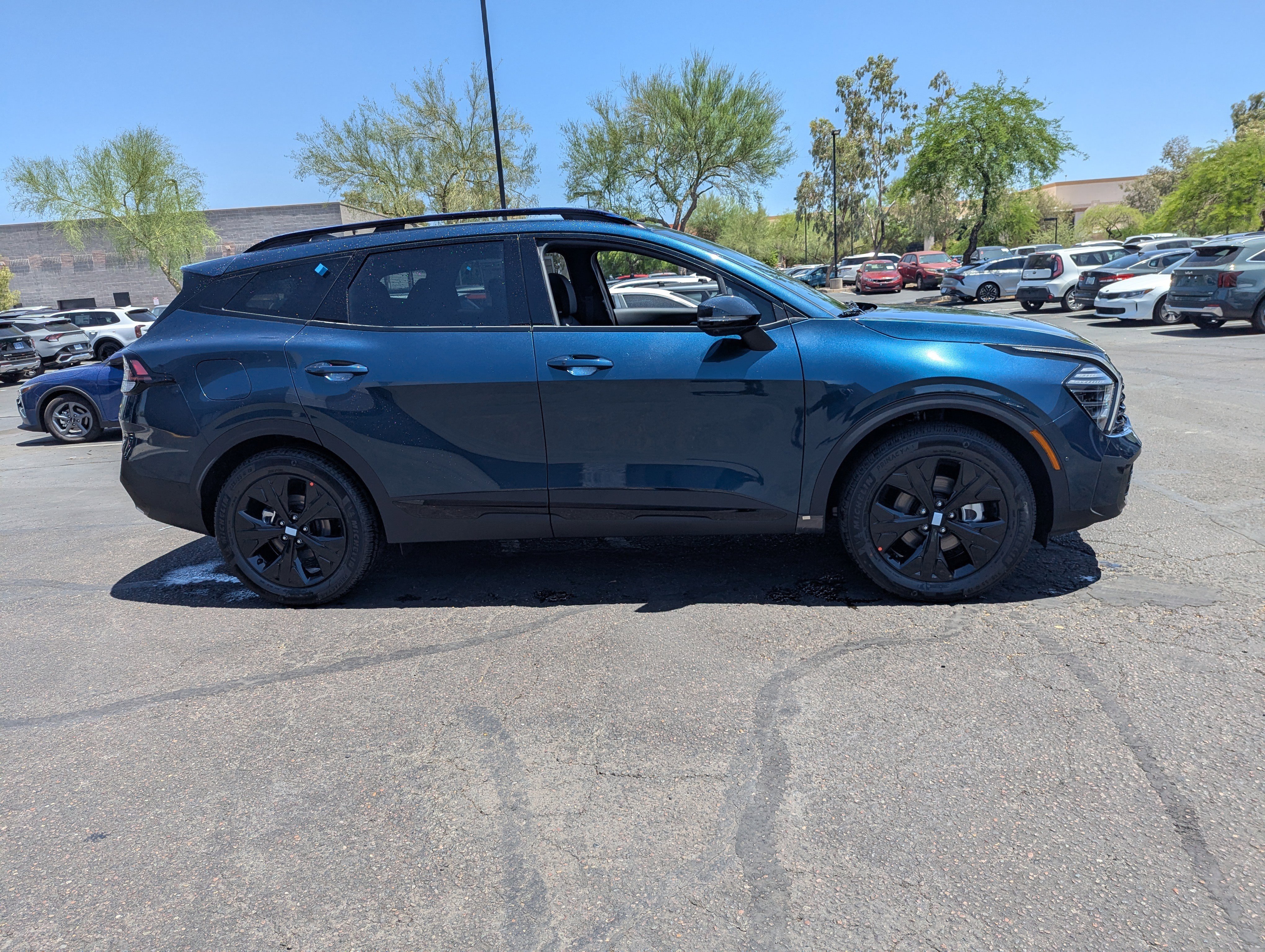 New 2025 Kia Sportage X-Line Prestige image 2