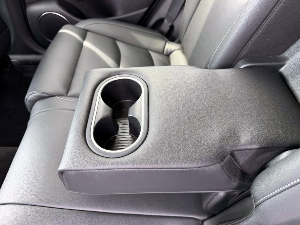 Certified 2025 Genesis GV70 2.5T image 10