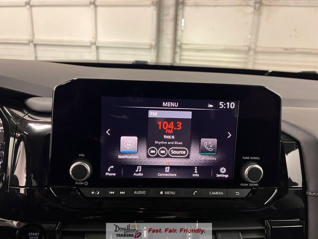 Used 2025 Nissan Pathfinder SV FWD image 52