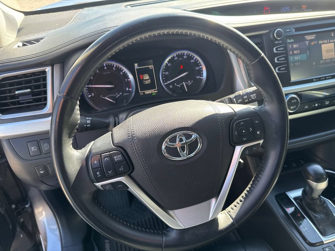 Used 2018 Toyota Highlander SE AWD/4WD image 32