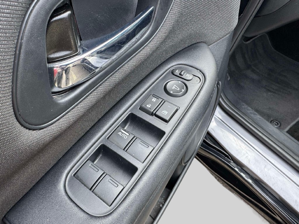 Used 2020 Honda HR-V Sport image 15
