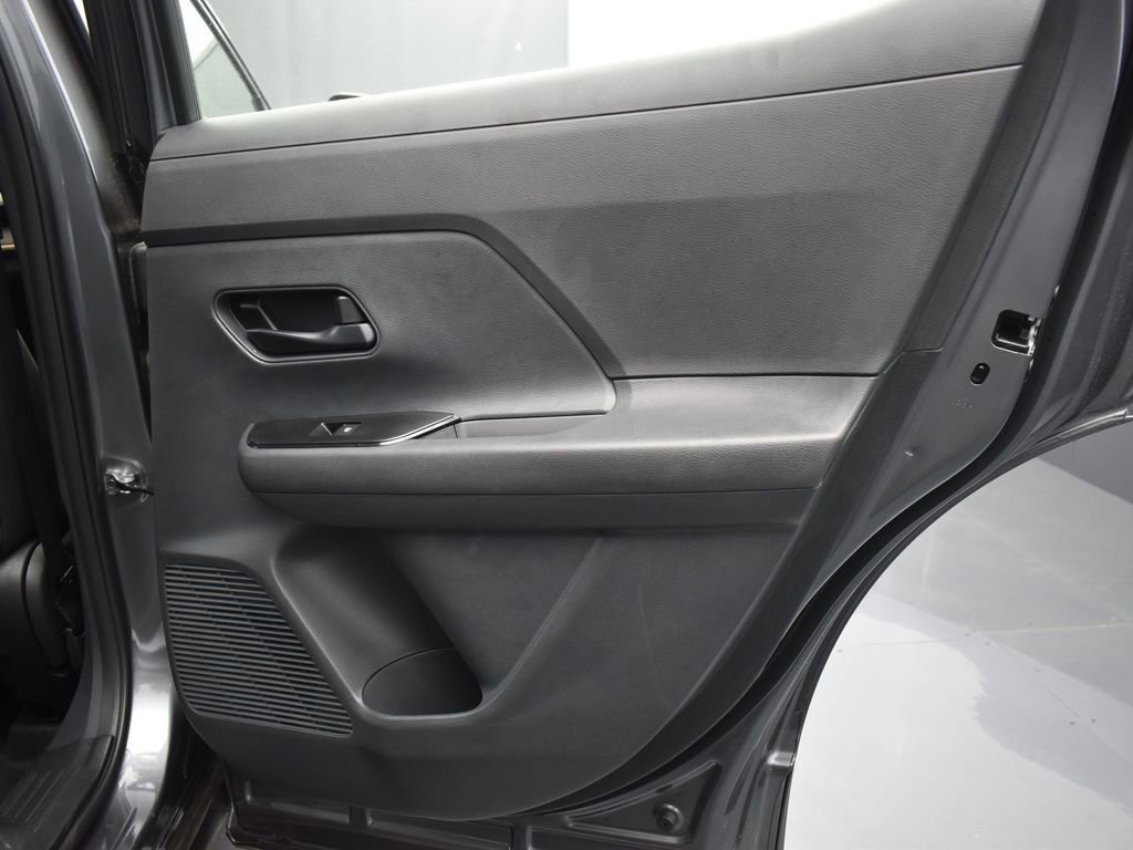 Used 2025 Nissan Kicks S image 20