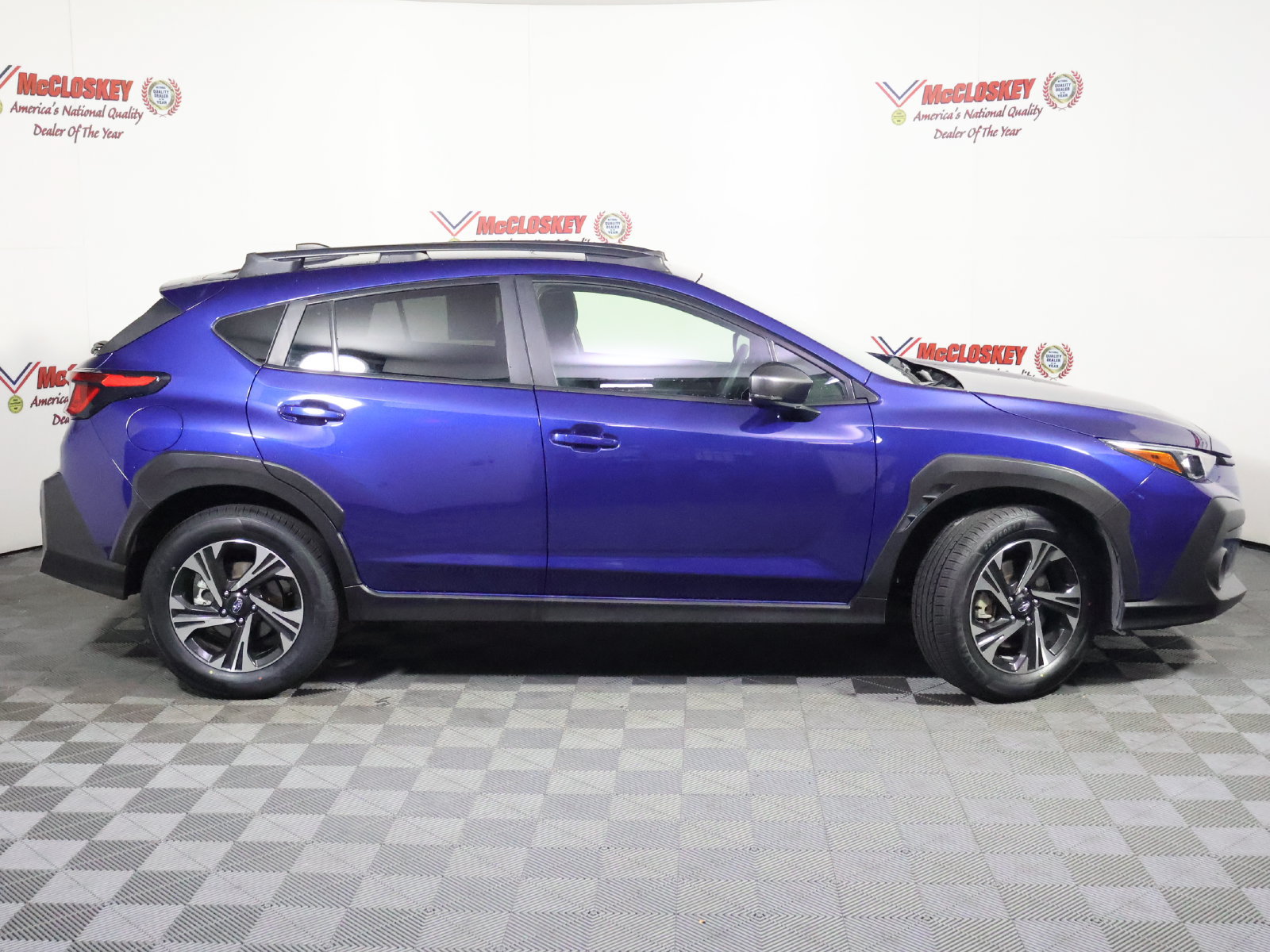Used 2025 Subaru Crosstrek 2.5i Premium AWD/4WD image 3