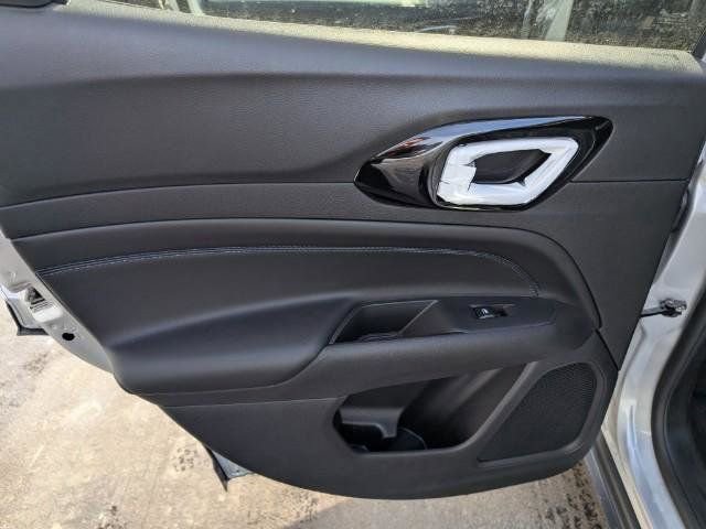 New 2026 Jeep Compass Latitude image 11