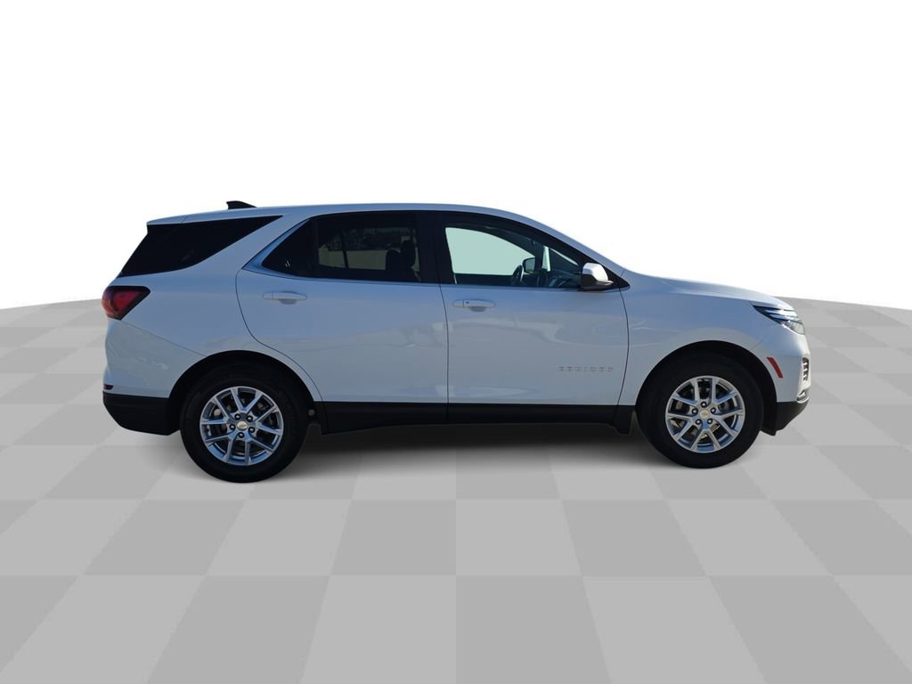 Used 2024 Chevrolet Equinox LT w/ LPO, Floor Liner Package image 9