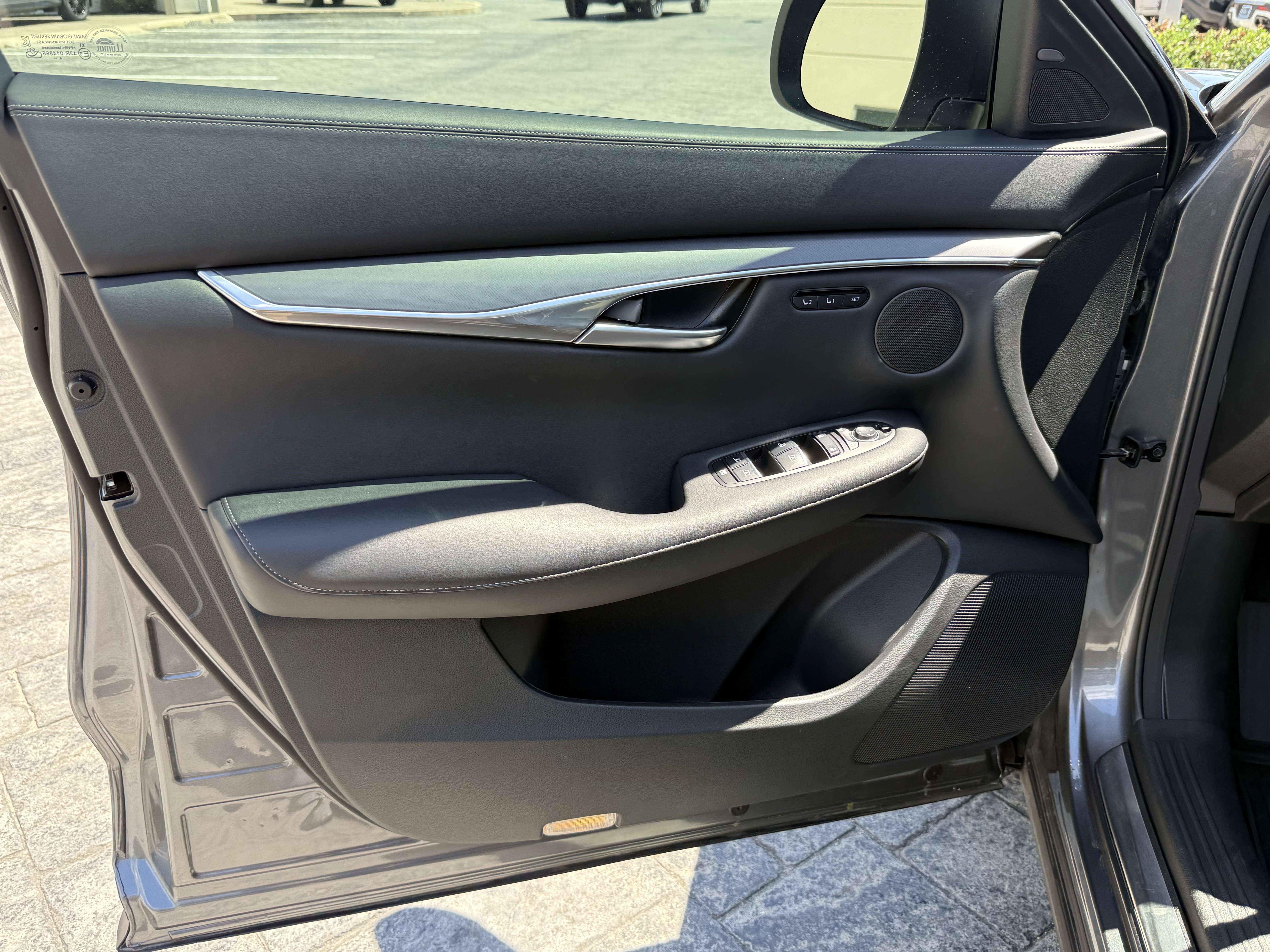 Certified 2025 INFINITI QX50 Luxe image 10