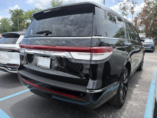 Certified 2024 Lincoln Navigator L Reserve AWD/4WD image 2