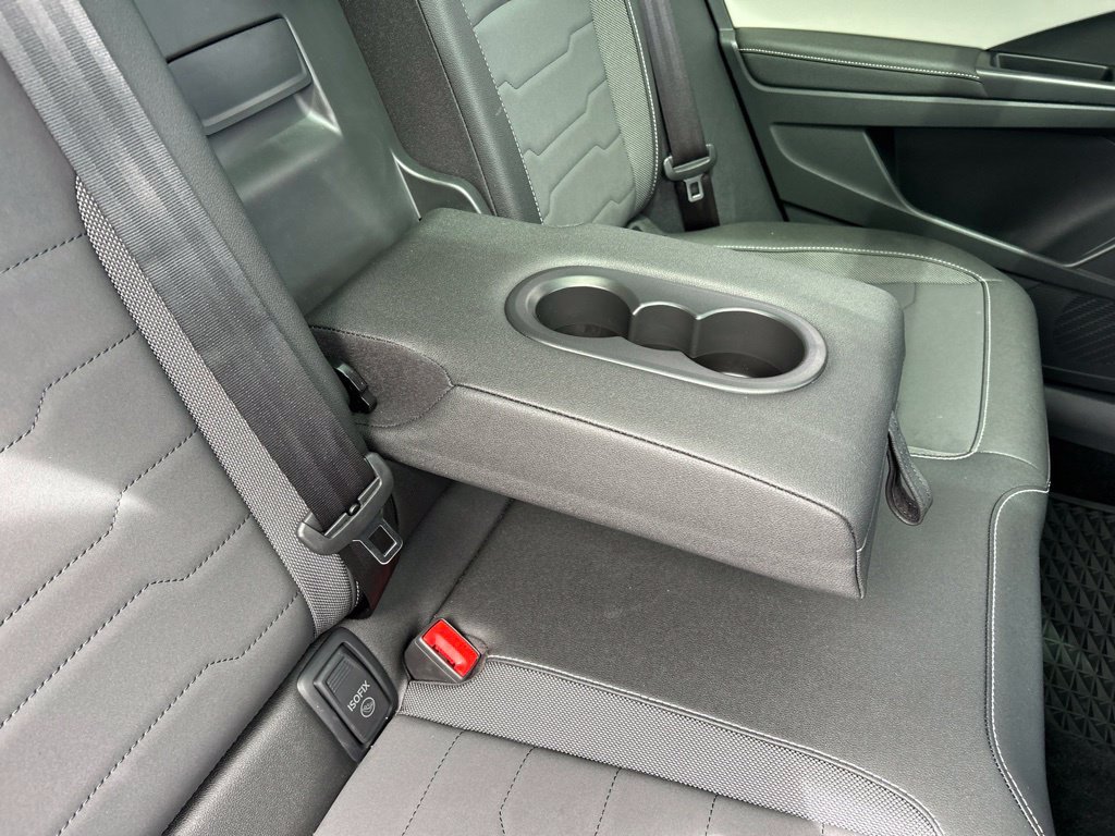 Certified 2025 Volkswagen Taos SE w/ Panoramic Sunroof Package FWD image 49