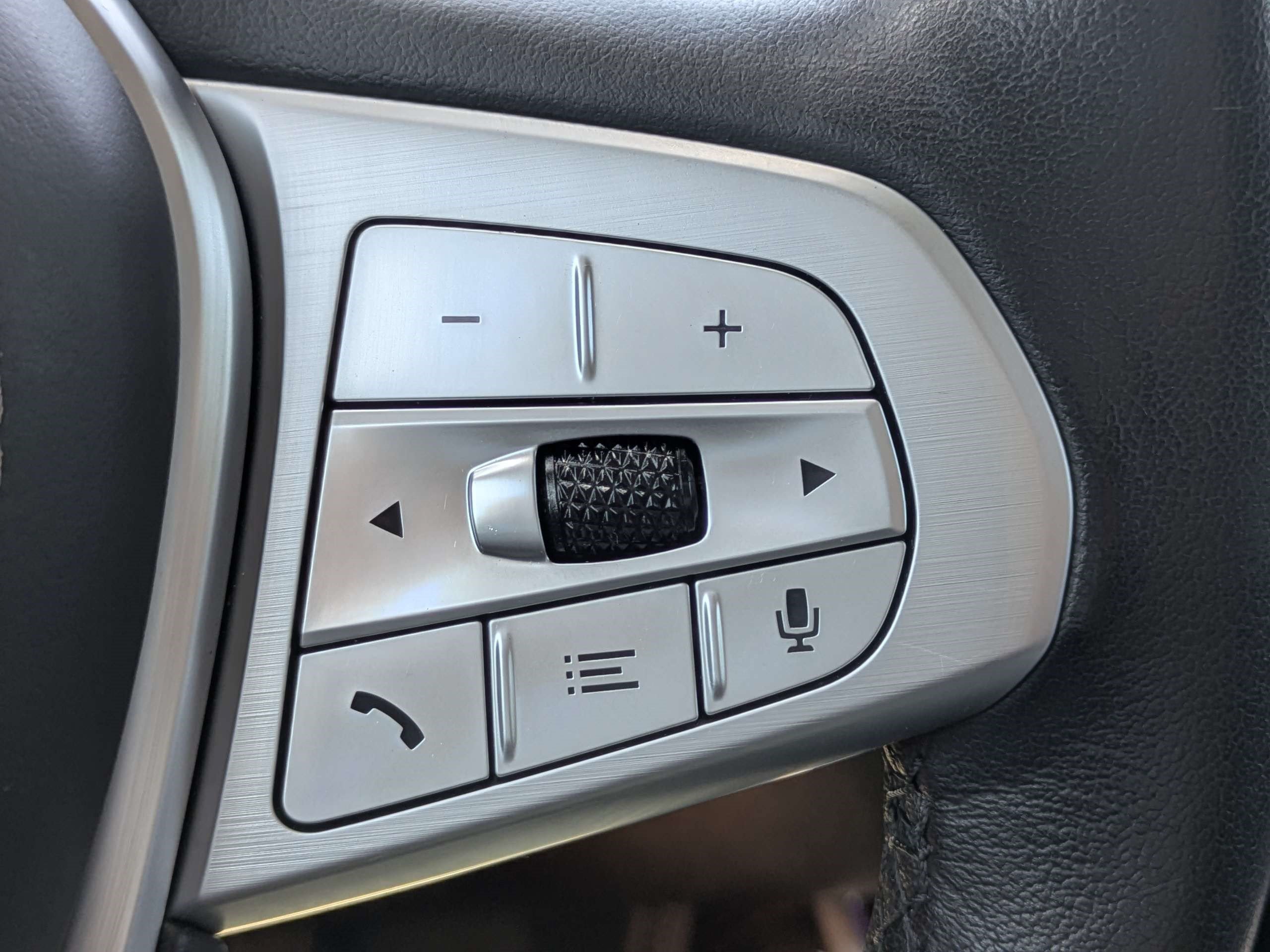 Used 2023 BMW X7 xDrive40i AWD/4WD image 25