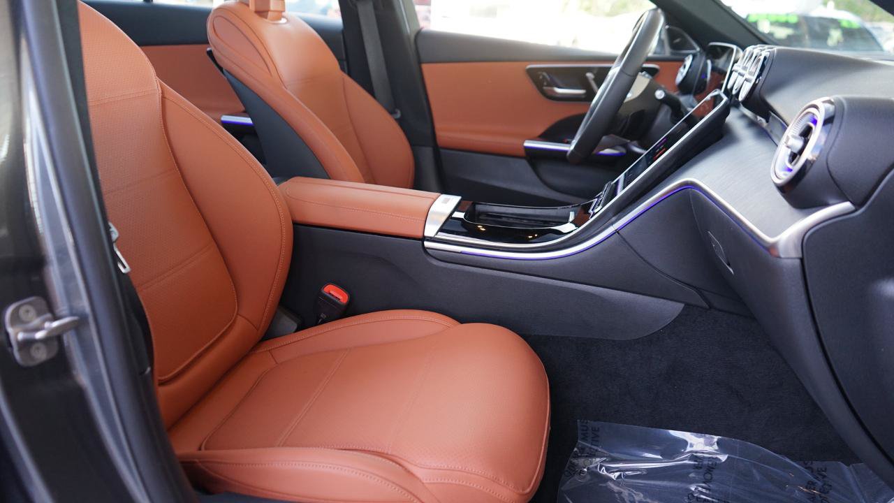 Used 2025 Mercedes-Benz C 300 Sedan w/ Pinnacle Trim Package image 22