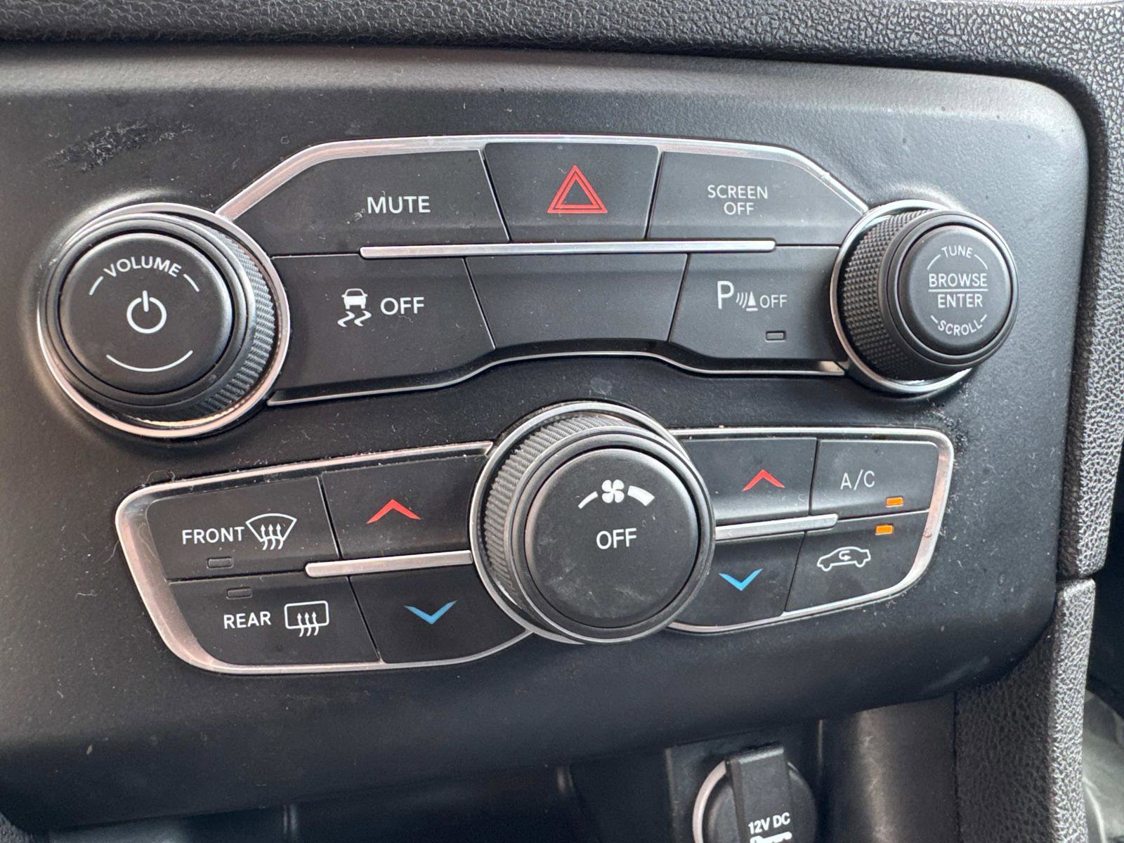 Certified 2023 Dodge Charger SXT image 23