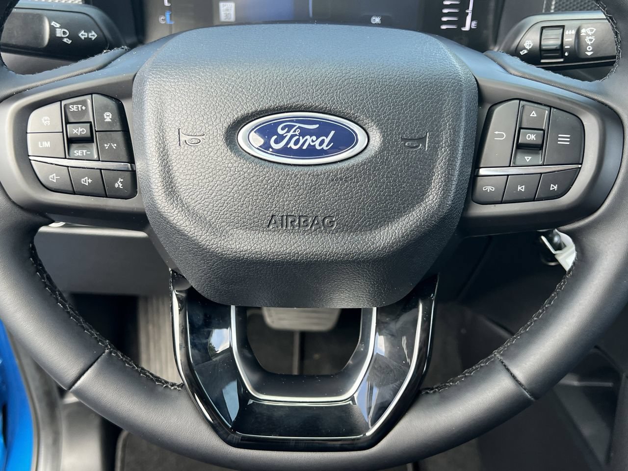 New 2025 Ford Ranger XLT w/ FX4 Off-Road Package AWD/4WD image 8