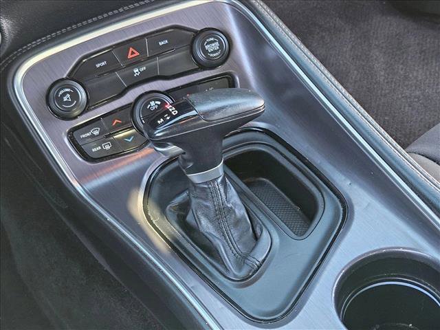 Used 2016 Dodge Challenger SXT w/ Blacktop Package image 10