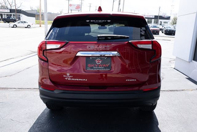 Used 2024 GMC Terrain SLE AWD/4WD image 6