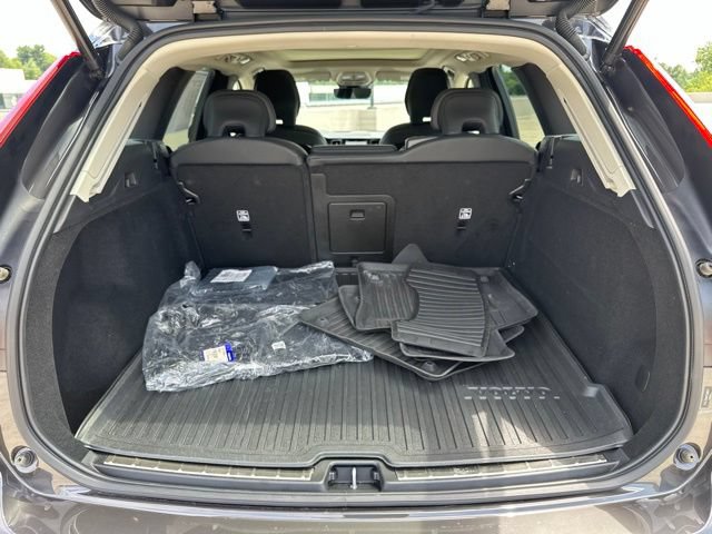 Certified 2023 Volvo XC60 B5 Plus w/ Climate Package AWD/4WD image 35