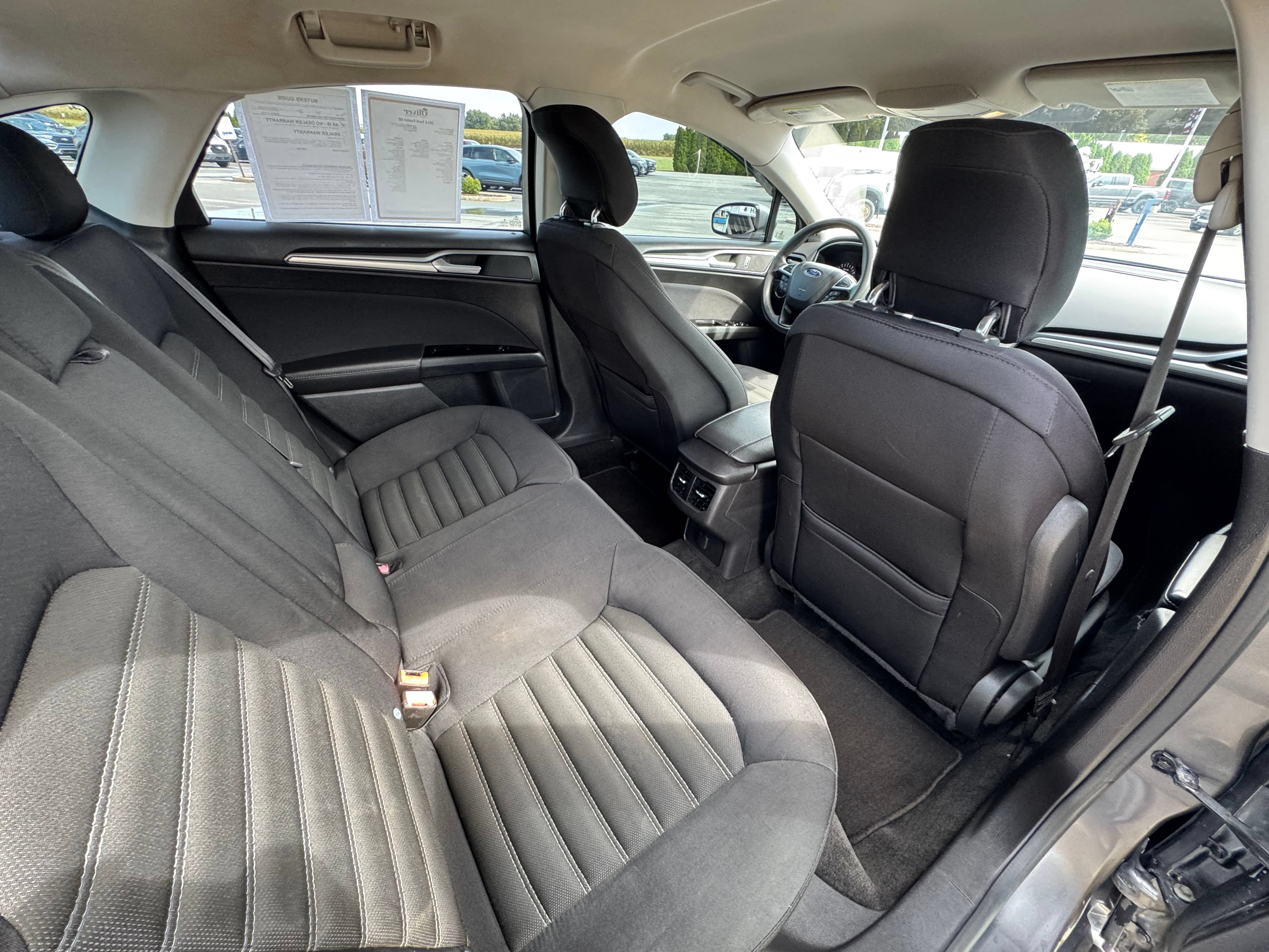 Used 2014 Ford Fusion SE FWD image 15