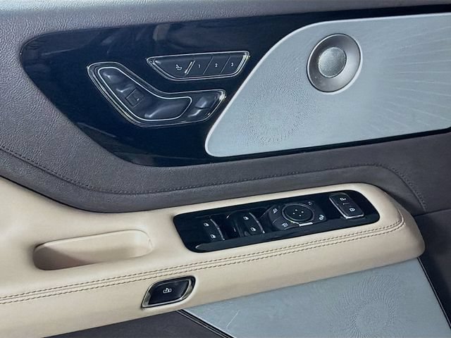Used 2021 Lincoln Aviator Reserve w/ Equipment Group 202A AWD/4WD image 21