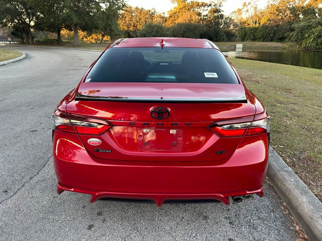 Used 2024 Toyota Camry SE image 4
