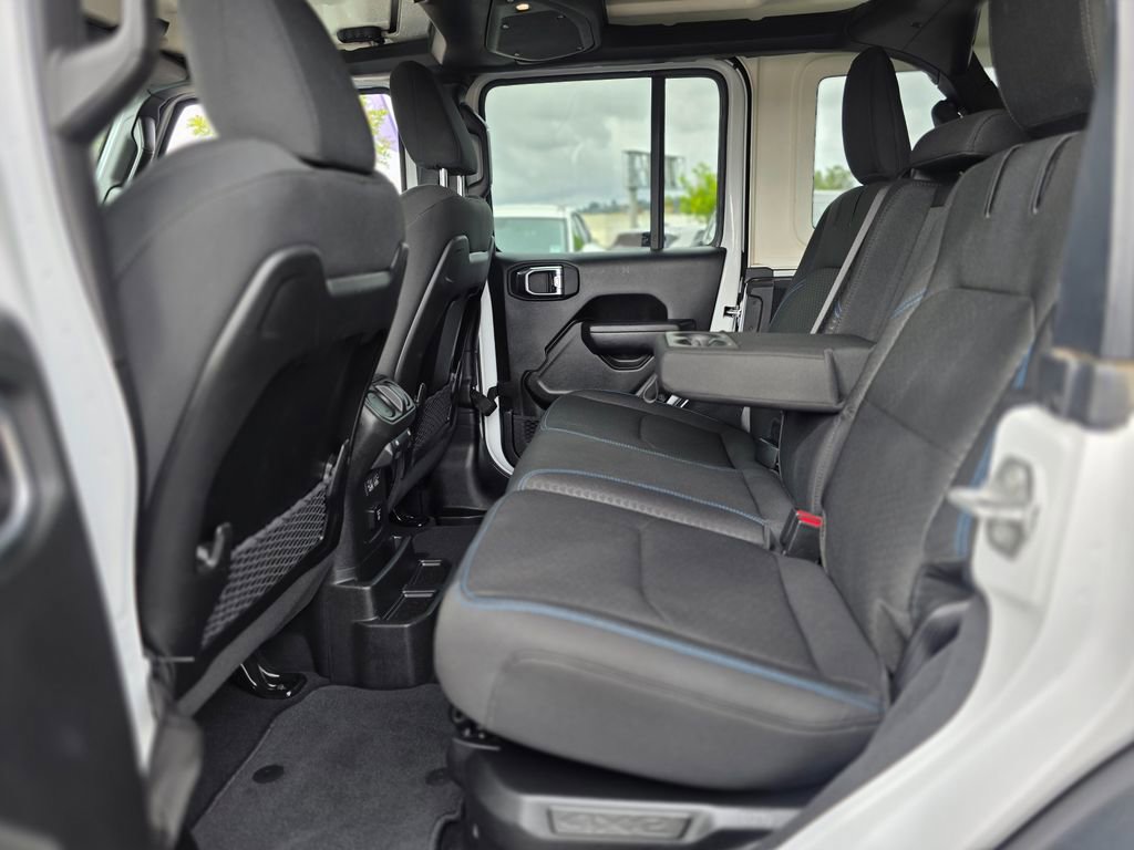 Used 2025 Jeep Wrangler Unlimited Rubicon 4xe w/ Safety Group image 17