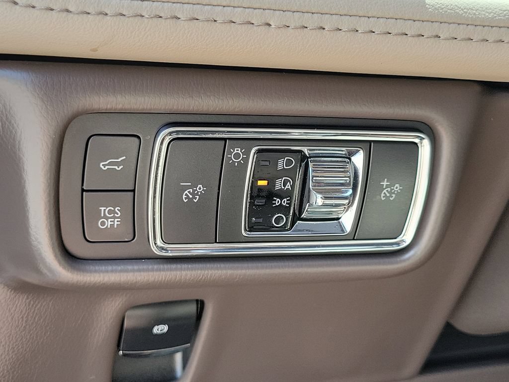 Used 2022 Lincoln Nautilus Reserve w/ Equipment Group 201A FWD image 28