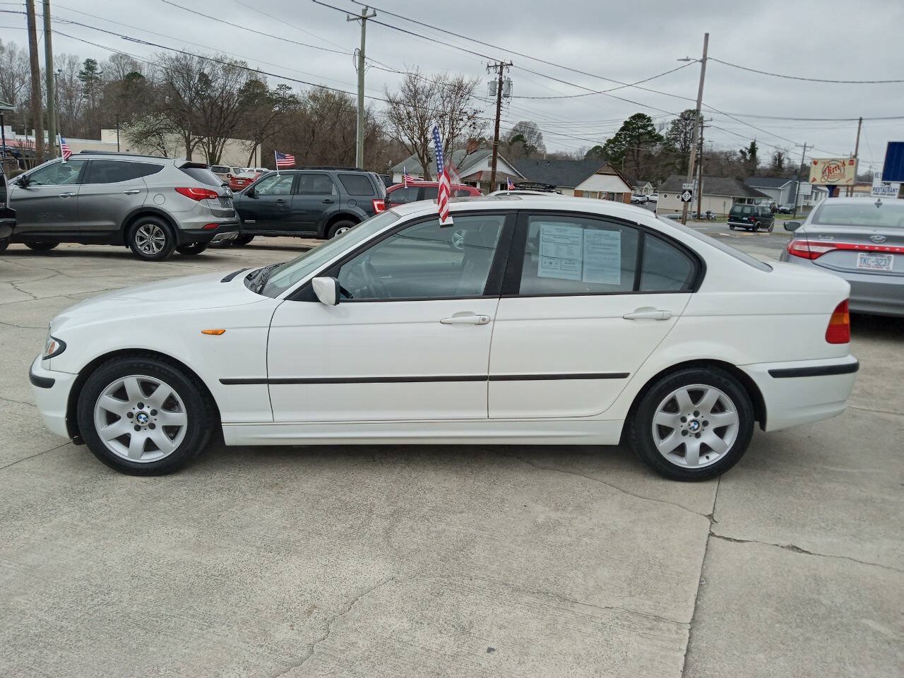 Used 2003 BMW 325i Sedan RWD image 3