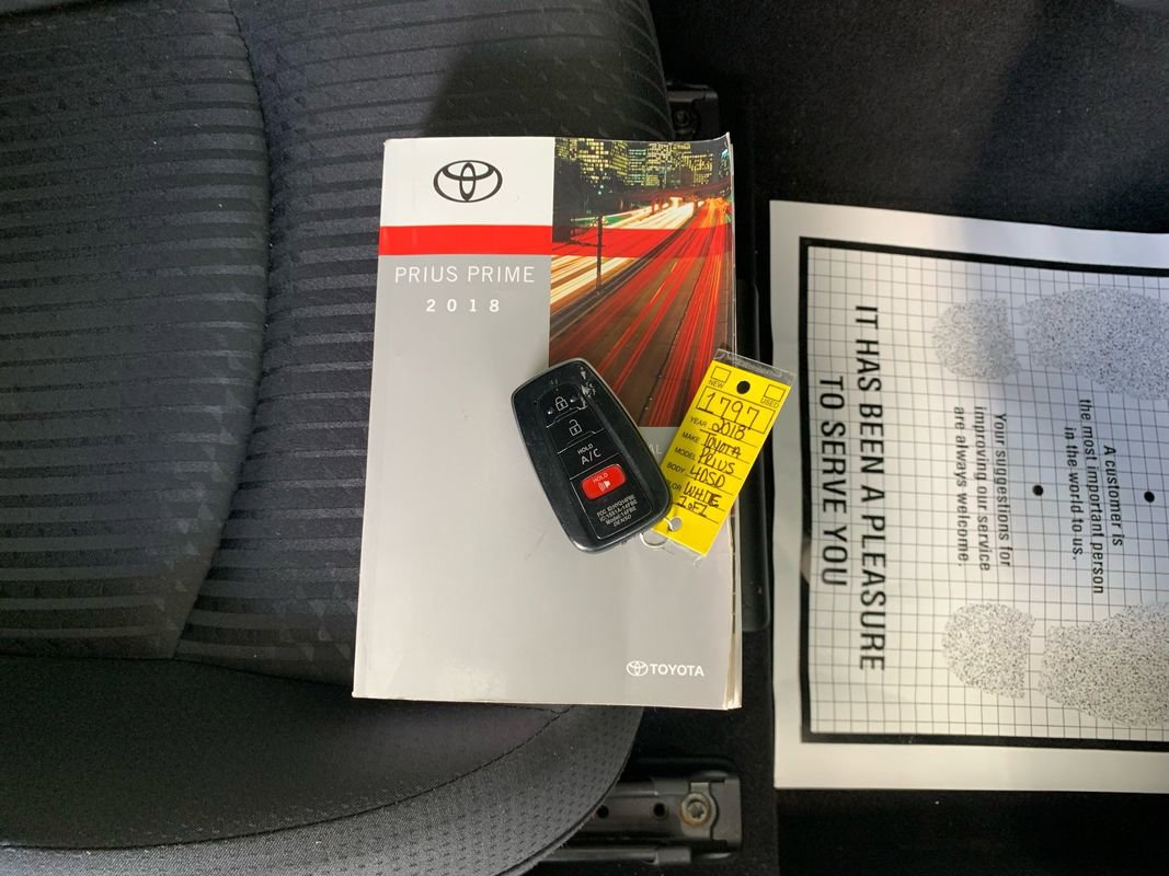 Used 2018 Toyota Prius Prime Plus image 31