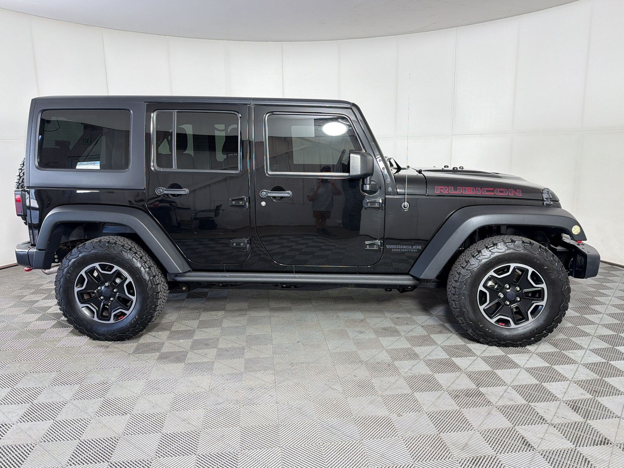 Used 2017 Jeep Wrangler Unlimited Rubicon AWD/4WD image 8