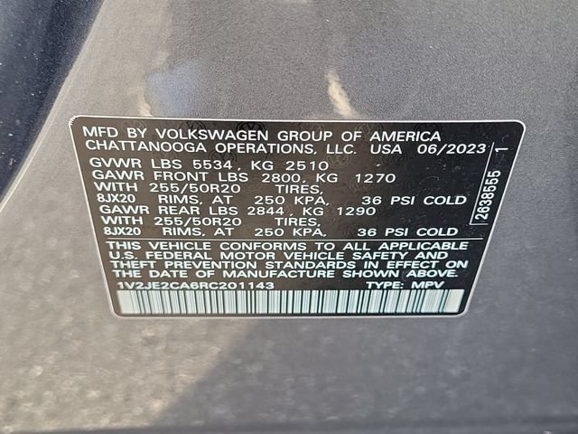 Certified 2024 Volkswagen Atlas Cross Sport SE w/ Panoramic Sunroof Package FWD image 31