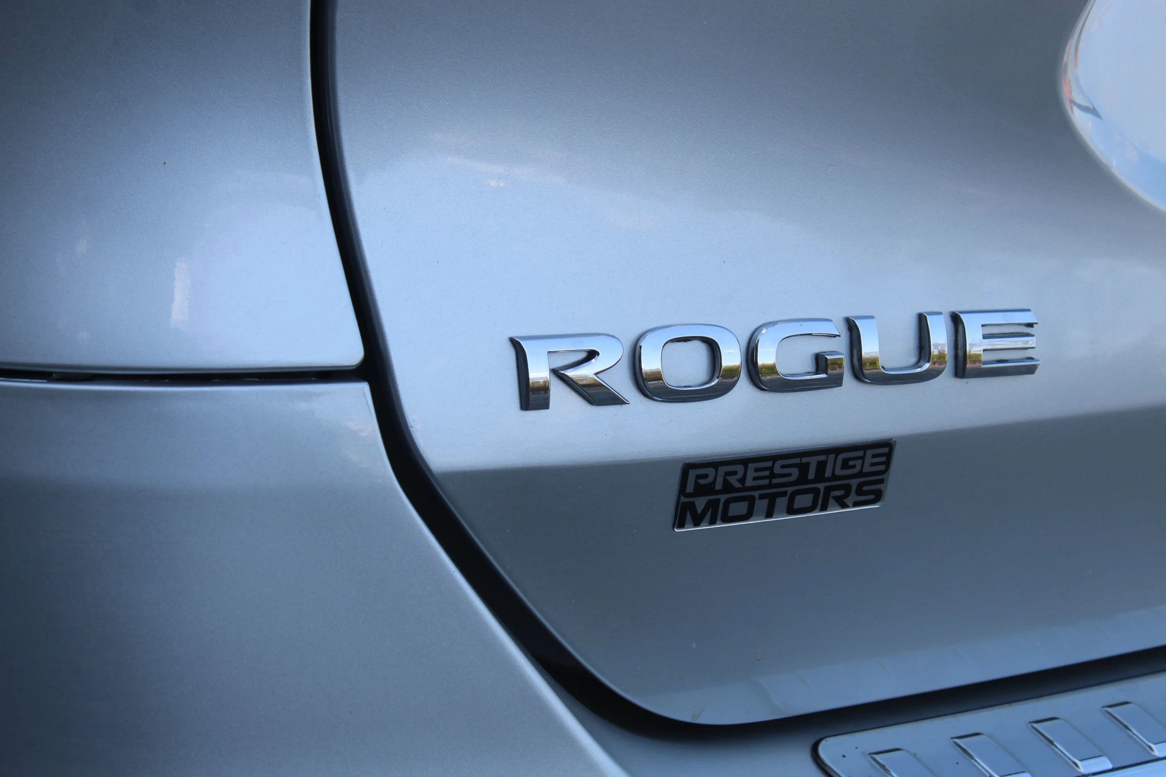Used 2015 Nissan Rogue SV AWD/4WD image 36