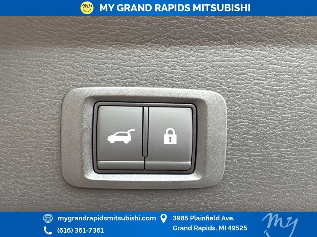 New 2026 Mitsubishi Outlander SEL AWD/4WD image 18