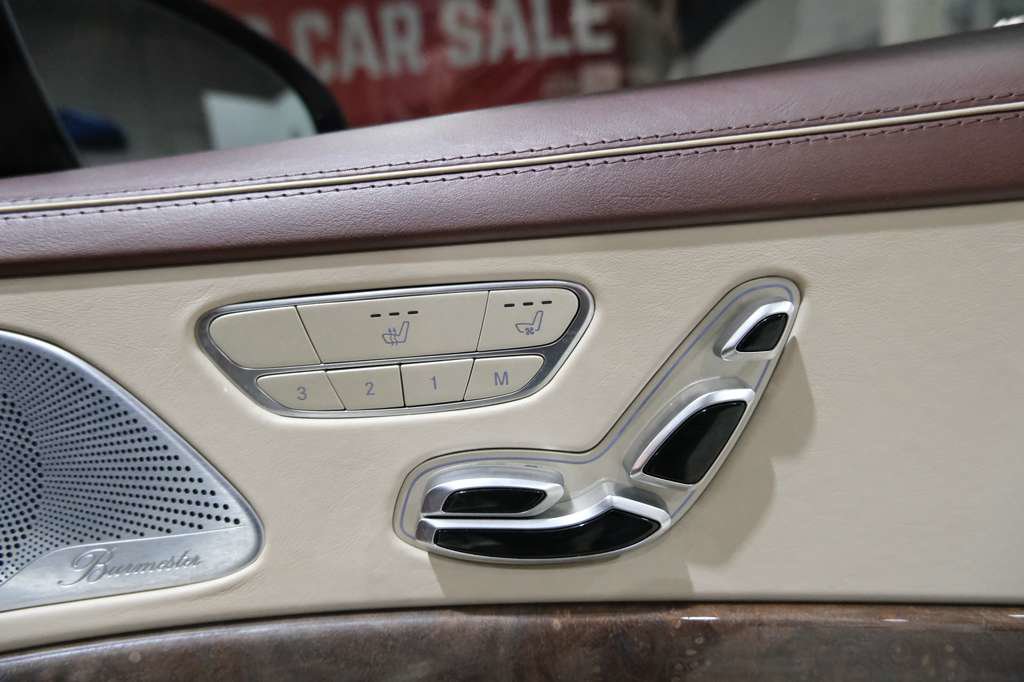 Used 2018 Mercedes-Benz S 560 4MATIC Sedan image 40