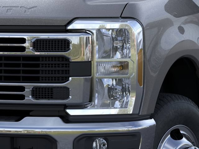 New 2026 Ford F350 XLT AWD/4WD image 18