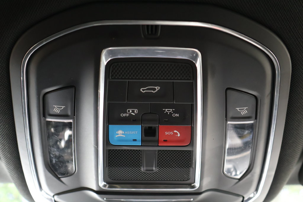 Used 2023 Jeep Grand Cherokee L Laredo AWD/4WD image 25
