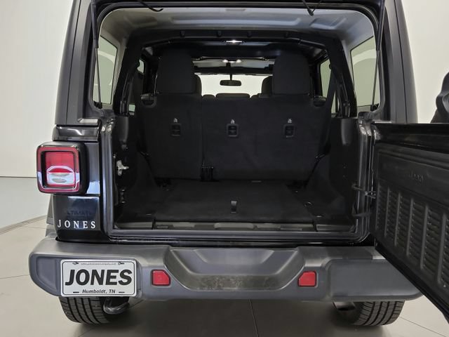 Used 2019 Jeep Wrangler Unlimited Sahara AWD/4WD image 31