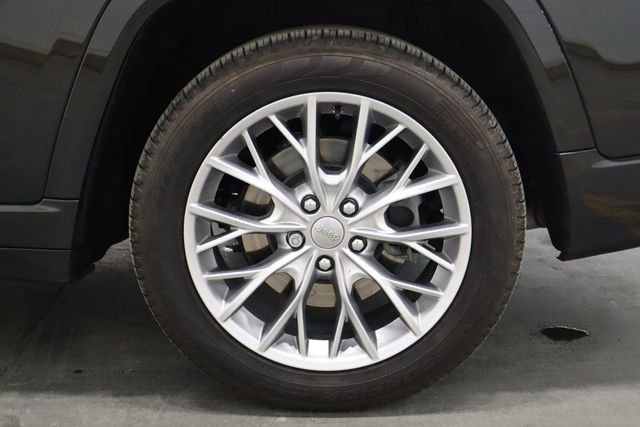 Used 2023 Jeep Grand Cherokee L Summit w/ Advanced Protech Group IV image 55