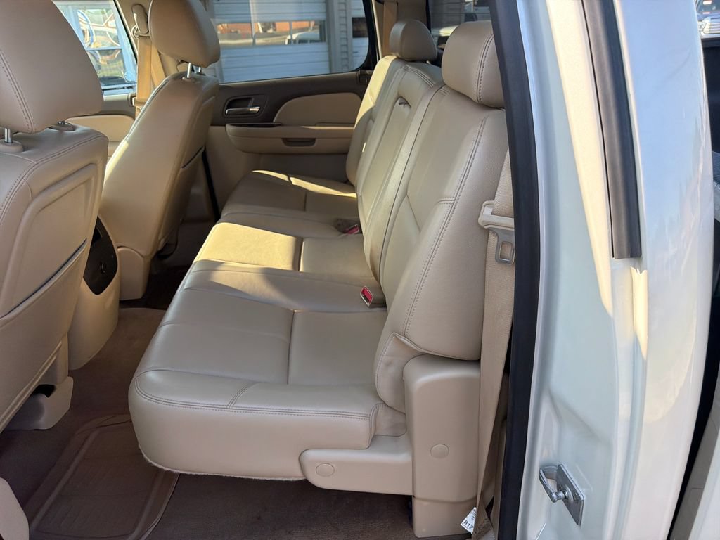 Used 2013 Chevrolet Silverado 1500 LTZ w/ LTZ White Diamond Edition AWD/4WD image 39
